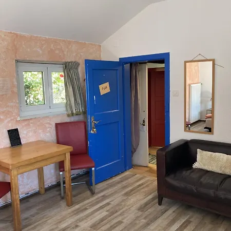 לינה וארוחת בוקר Bnb122 2*